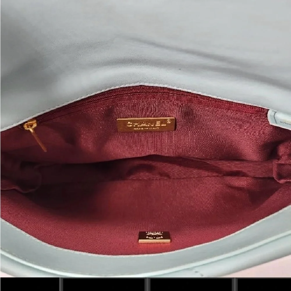 Chanel Sky Blue Quilted Shoulder Bag - Picture 8 of 13